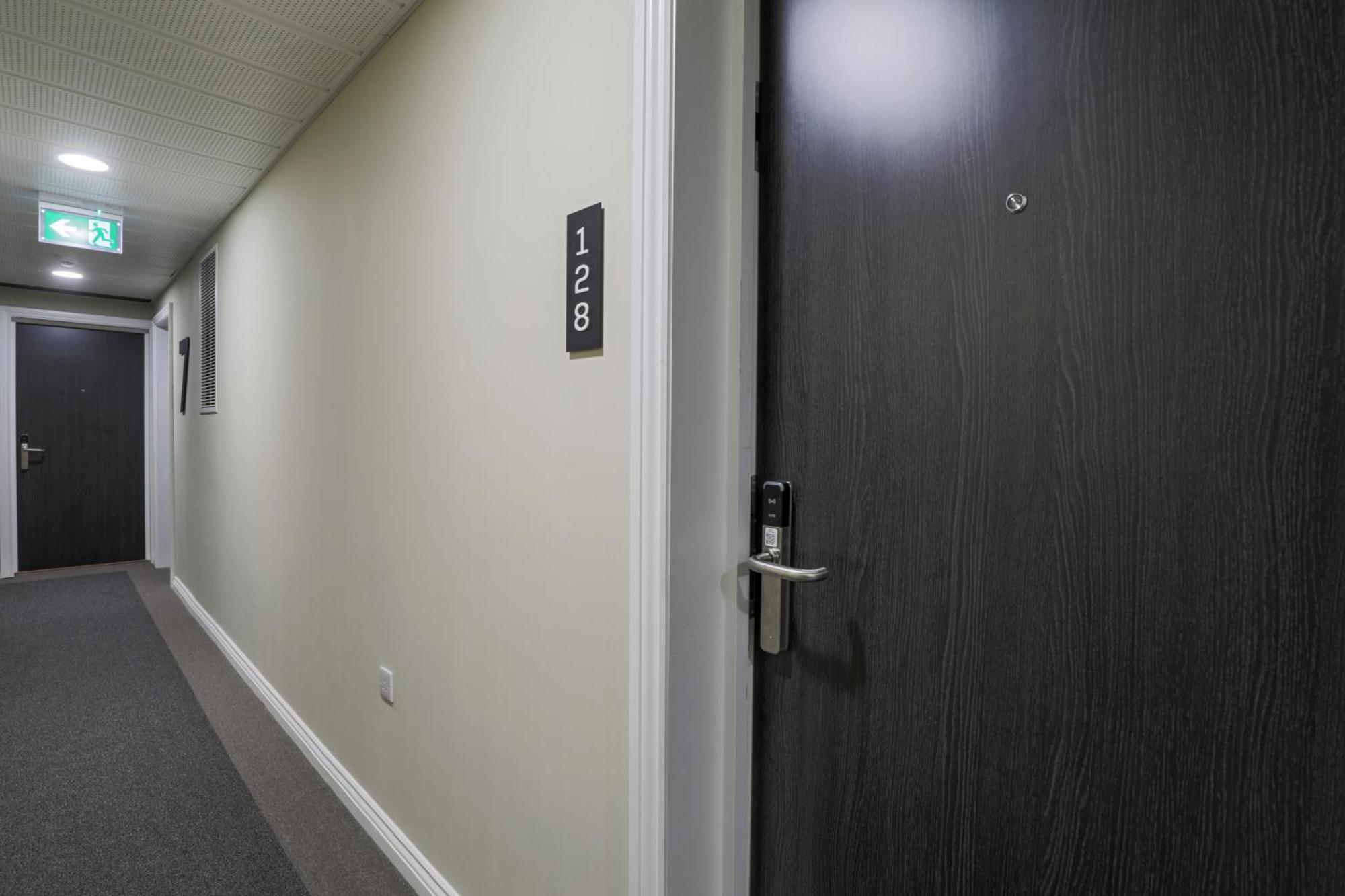 Springwell Suite - City Centre - Balcony & Pool Table - 3 Bed Leeds  Extérieur photo