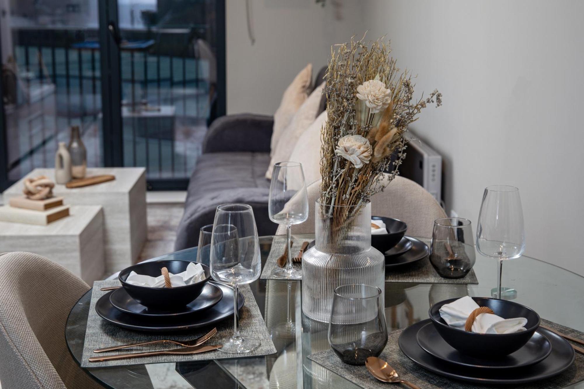 Springwell Suite - City Centre - Balcony & Pool Table - 3 Bed Leeds  Extérieur photo