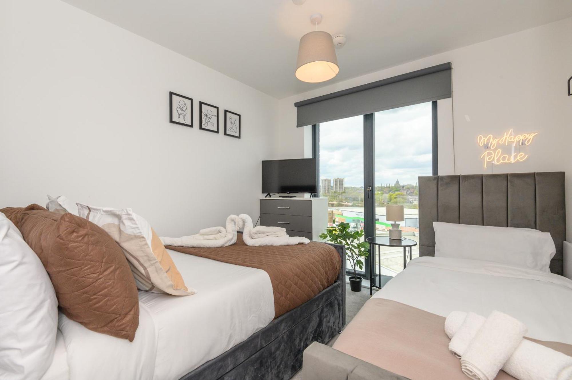 Springwell Suite - City Centre - Balcony & Pool Table - 3 Bed Leeds  Extérieur photo